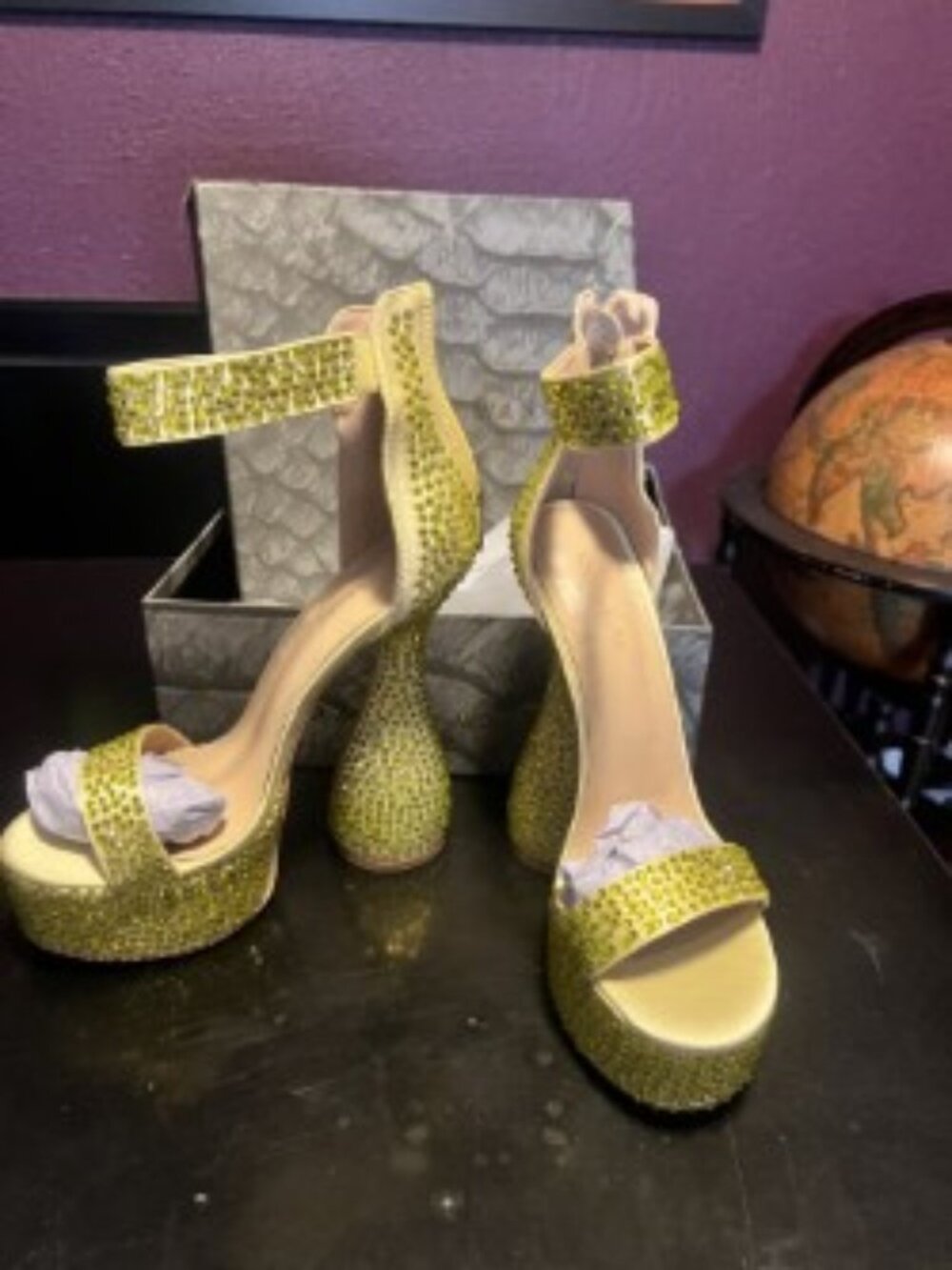 AZALEA WANG Lime Crystal Platform Sandals Women’s 10 NEW